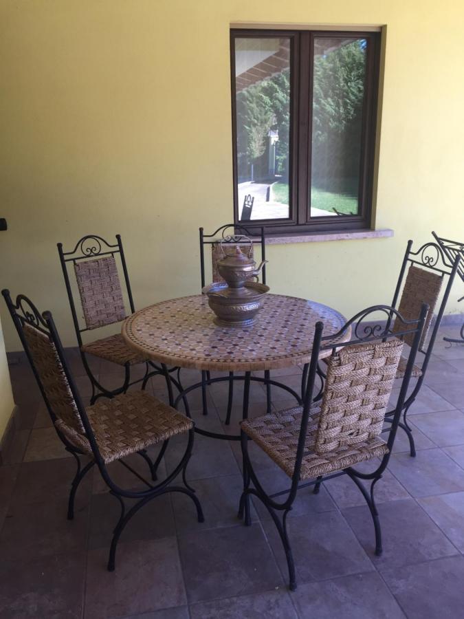 Villa Althea Ronago Exterior foto