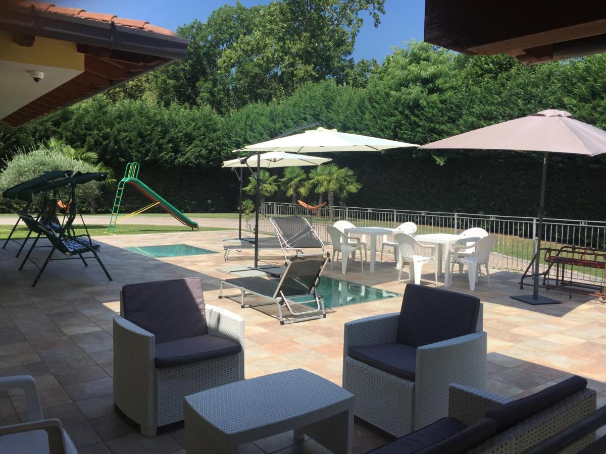 Villa Althea Ronago Exterior foto